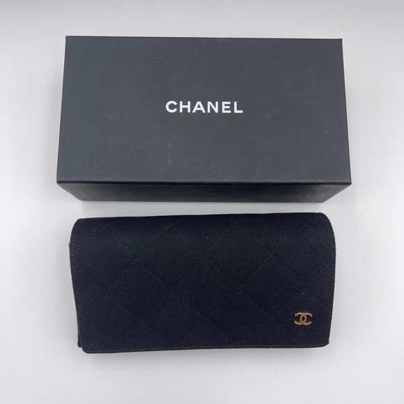 CHANEL Black Glasses Sunglasses Soft Case and box Quilted Fabric Gold CC Logo - Picture 2 of 12